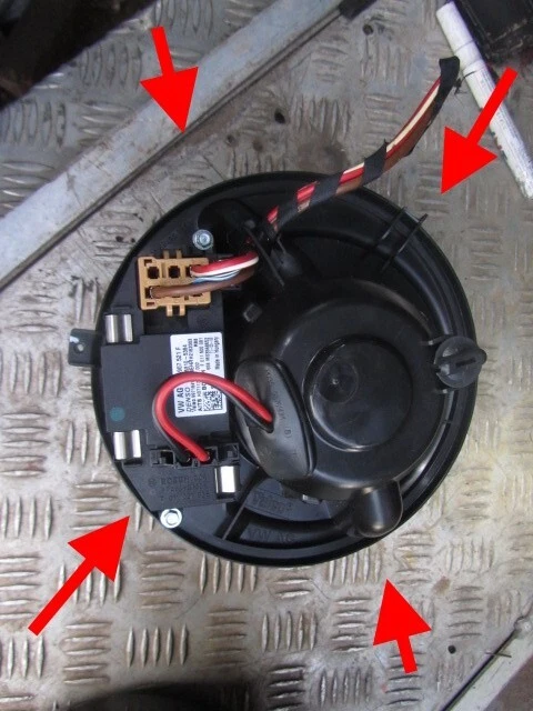 AUDI TT Heater blower motor at a good price in original quality