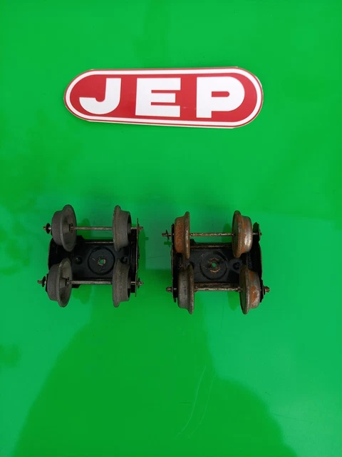 JOUEF HO 1/87 2 bogies type Schlieren grises à clipser pour voiture SBB JOUEF HO 1/87 2 bogies type Schlieren grises à clipser pour voiture SBB