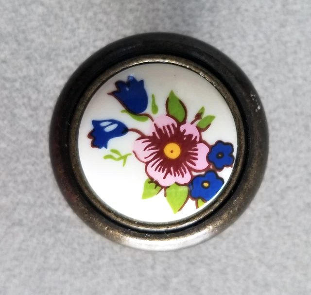 Amerock Allison 244FWB Antique Brass 1" Knob Pull with White Floral Center