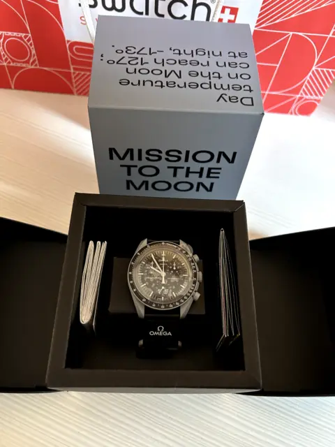 Swatch X OMEGA - Moonswatch "Mission to the moon" - Bioceramica 42mm - Nuovo