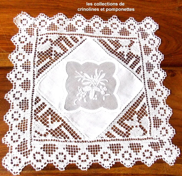 Napperon Carré 44 Cm En Lin Brodé Main – Motif Point D’ombre Blanc (neuf)