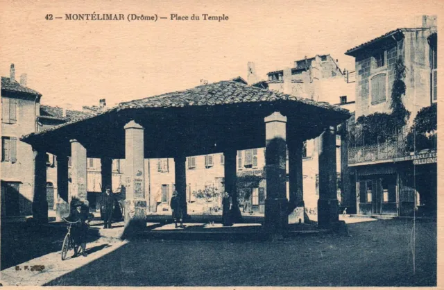 CPA 26 - MONTELIMAR (Drôme) - 42. Place du Temple