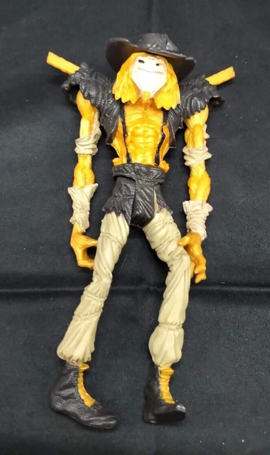 Twister Strike SCARECROW 1997 Batman Legends of the Dark Knight DC Kenner