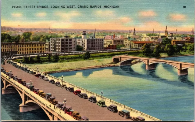 Vtg Grand Rapids Michigan MI Pearl Street Bridge Looking West 1940s Postcard