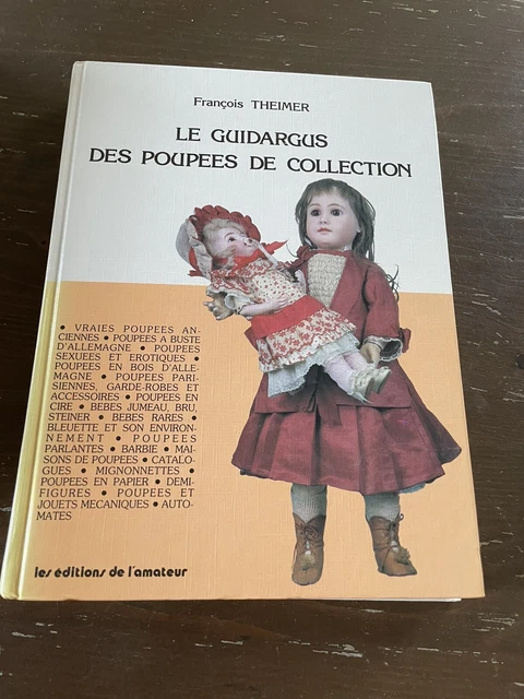 915r / petit bouton ancien en verre noir ou en jais très finement