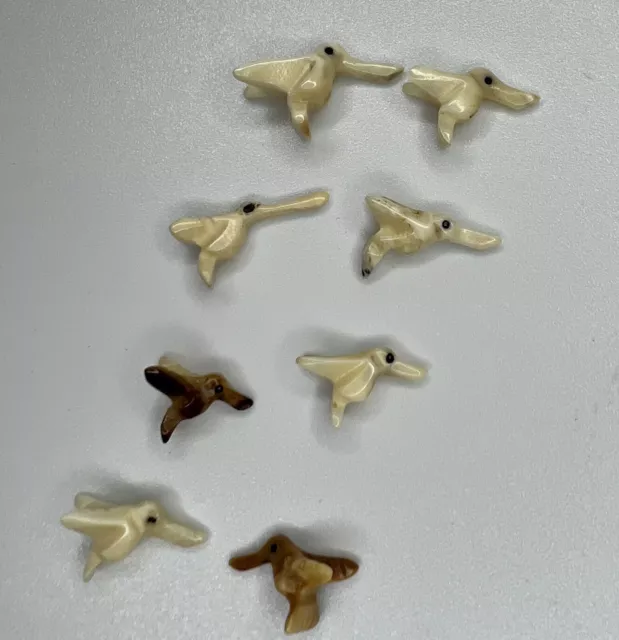 Southwest Fetish Animal Carved Hummingbird bird Vtg 1960s Beads, Set Of 8 0.5”