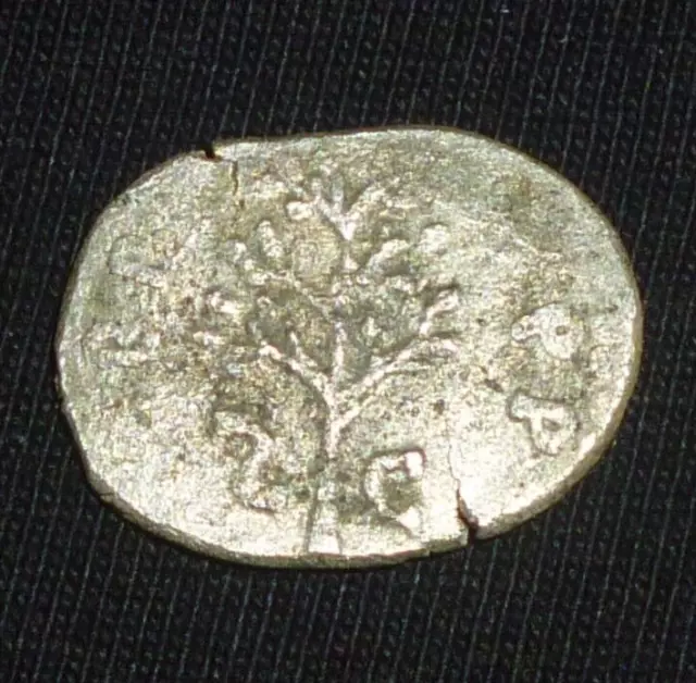 Roman UNCERTAIN Coin Silver Unit-Circa 100-300 AD  -882 2