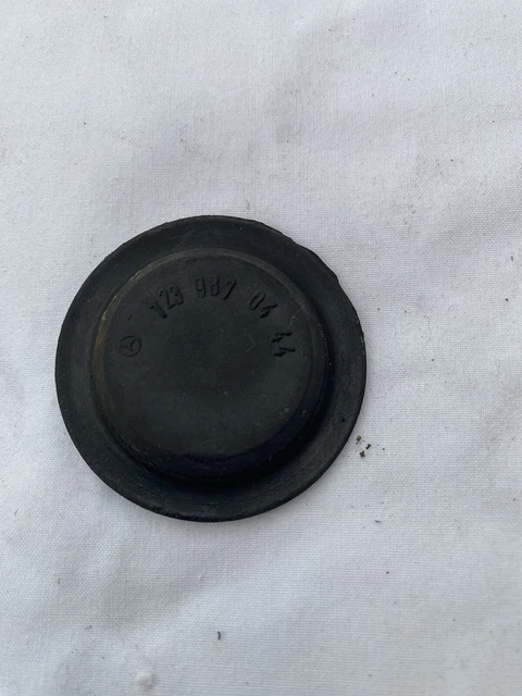 Genuine Honda 91617-SB6-000 Rear Wiper Hole Rubber Plug – 32mm – OEM Japan