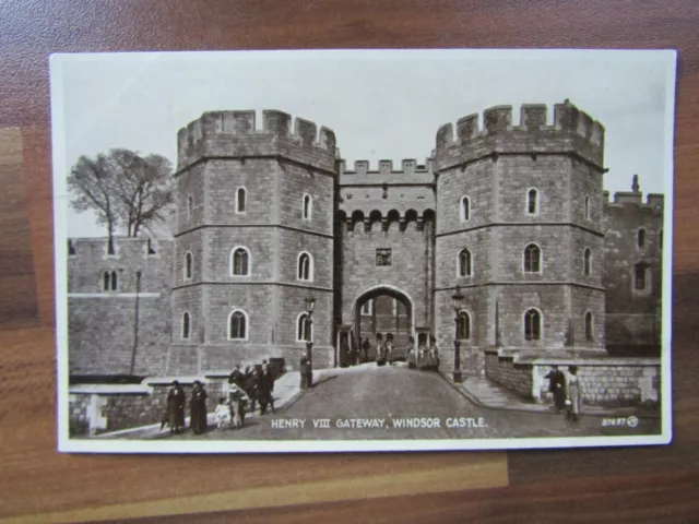 Old postcard - Henry VIII Gateway - Windsor castle