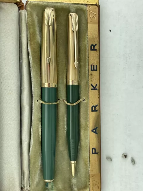 Parker 51 Nassau Green Fountain Pen Set~ Converging Line Caps ~ Working ~ 9/10