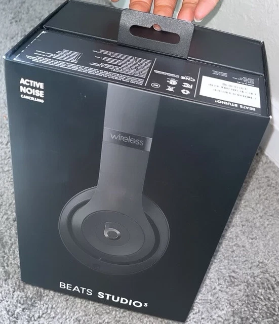 Beats by Dr. Dre MQ562LL/A Over the Ear Headphones - Matte Black Studio3