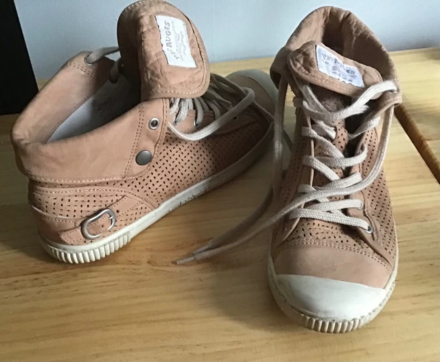 une paire de sneakers Pataugas pointure 39