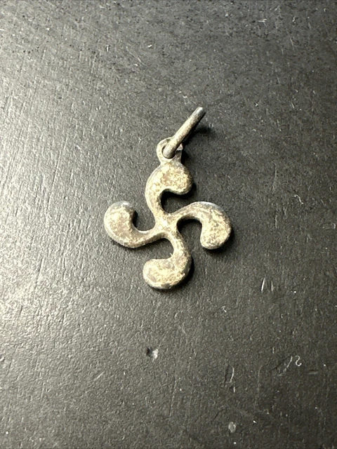 Ancien pendentif Celtique, métal argenté, TB état - Montres & Bijoux