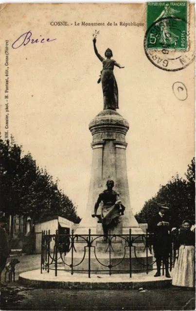 CPA COSNE - Le Monument de la Republique (420617)