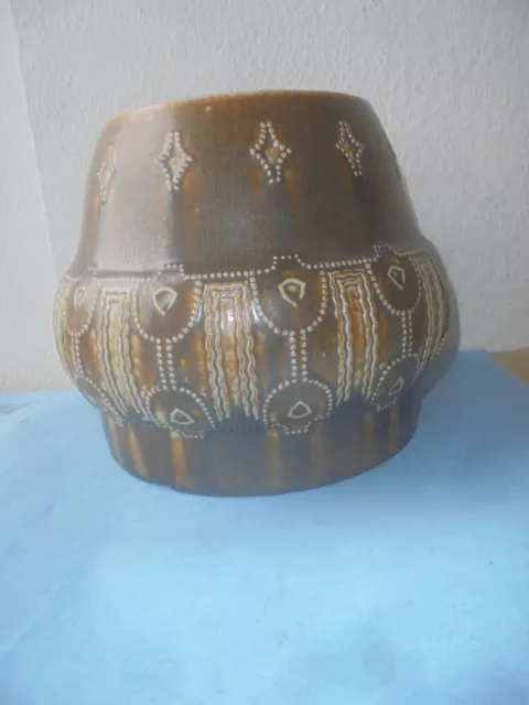 37235 Vase Bowle Jugendstil Relief Wick Werke 1651 KERAMIK 20cm leicht beschädig