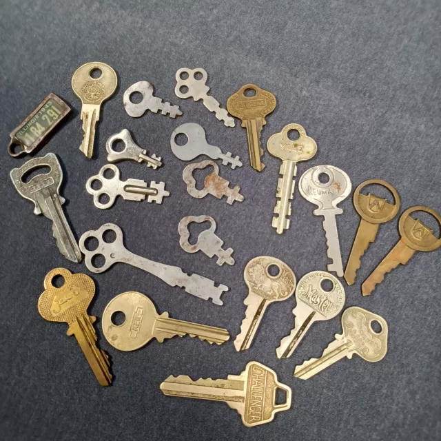 Collection of Vintage/Antique Keys - Car/auto, Skeleton, Lock, Steampunk.