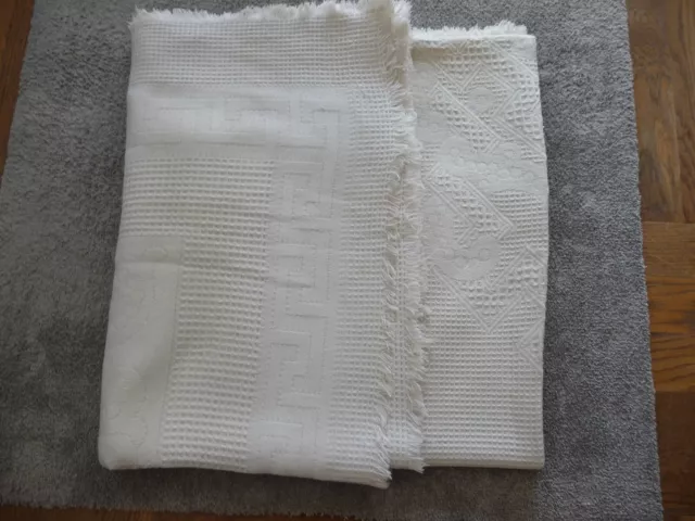 Linge ancien Dessus de lit en piqué de coton blanc avec franges ( ref 6 )