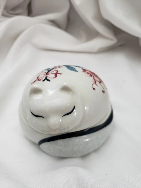 Vintage Made In Japan For Elizabeth Arden Slumbering Porcelain Cat Trinket Box