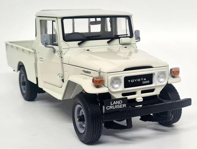 Toyota Land Cruiser 76 2017 Blanche – AUTOart 1/18 – Miniature Neuve