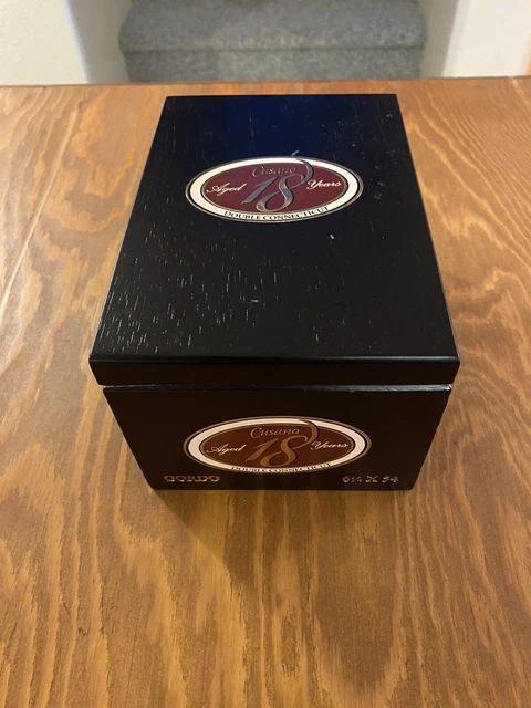 Wooden Cigar Box Cusano ( No Cigars)