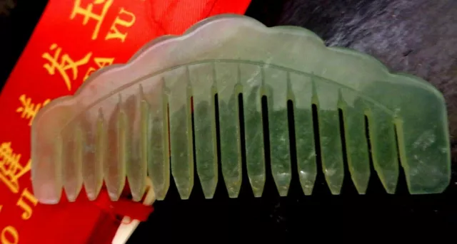 Vintage Chinese Apple GENUINE JADE  Hand Carved  Tooth COMB Original Box