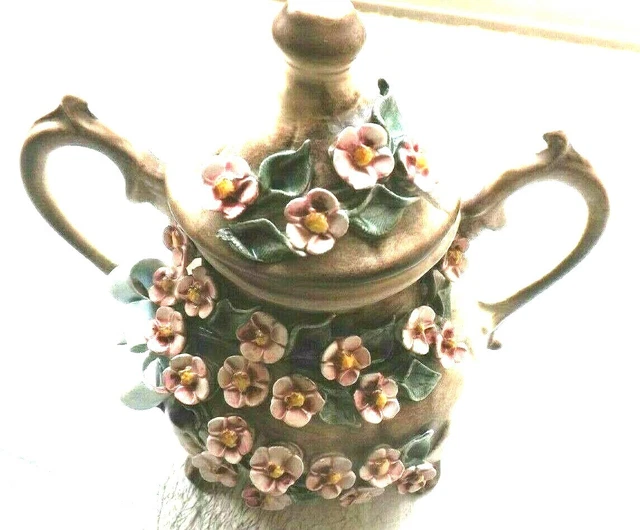 Vintage Italian pot  lid ceramic roses buds pink majolica