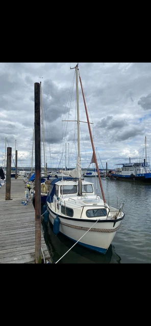 Hardy motor sailer 20