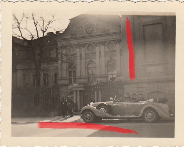 Foto WH Soldat 3. Gebirgs-Division Berlin Reichskanzlei Auto Cabrio Geb.Jg. *192 2