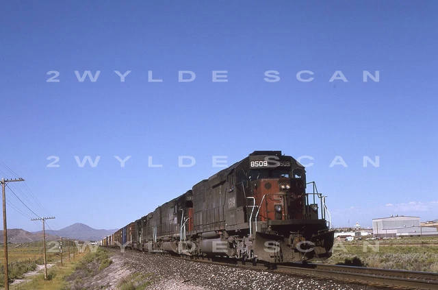 ORIG SLIDE Southern Pacific 8509 SD40T-2 führt Elko 1995