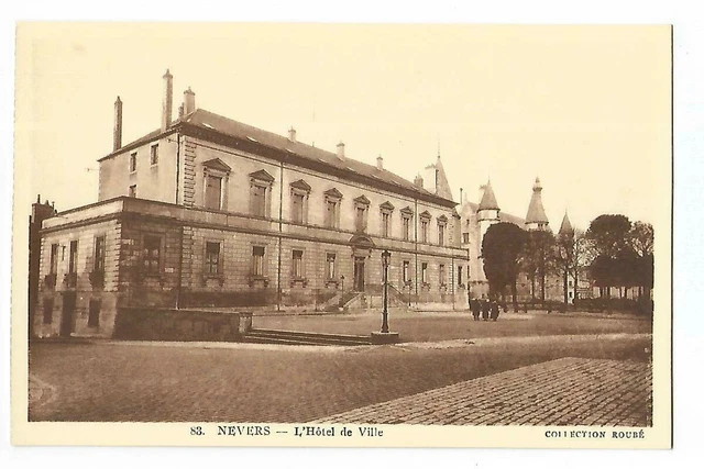 58  Nevers   Hotel De Ville