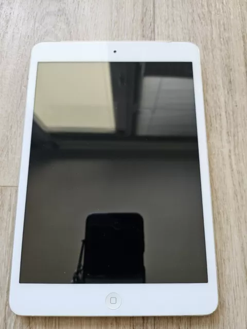 Apple iPad mini 1. Gen. 16GB, WLAN + Cellular (Vodafone), 20,07 cm, (7,9 Zoll) -