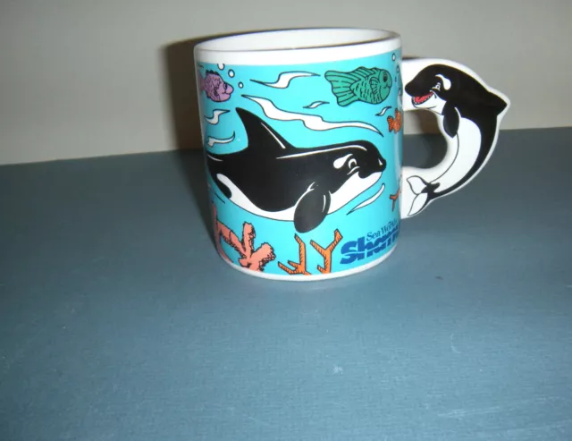 Sea World SHAMU Killer Wale Vintage Mug Cup Dolphin Fish Lobster Crab Star Fish