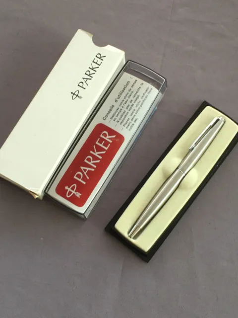 Ancien stylo plume PARKER , métal brossé