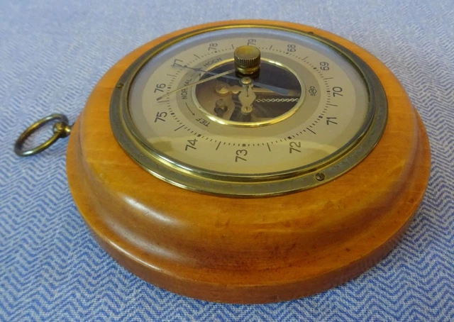 Altes rundes SUNDO Barometer, Made in Germany, sichtbares Werk