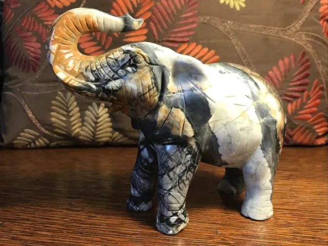 BEAUTIFUL HAND CARVED PICASO MARBLE ELEPHANT with GREAT DETAILS. A MUST HAVE!!!