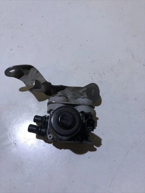 GENUINE BMW 1 Series F20 Coolant Shut-Off Valve - 8516510 2013 £19.00 ...