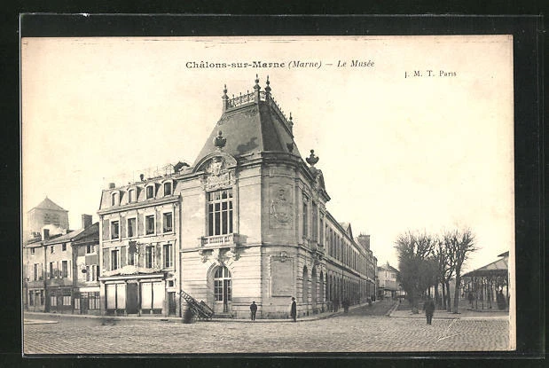 CPA Chalons-sur-Marne, Le Musée, am Museum