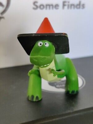 dinosaur with a cone head