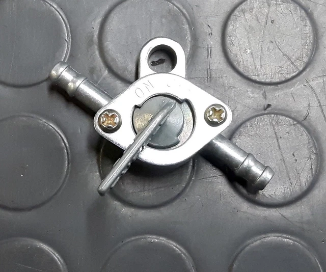 KAWASAKI H1 500 H2 750 Fuel Petcock EUR 50,00 - IT