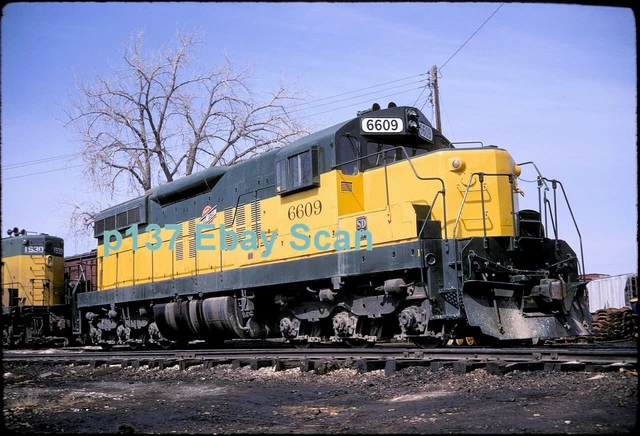 CNW Chicago & North Western SD-9 6609 ORIGINAL 1972 Kodachrome Slide