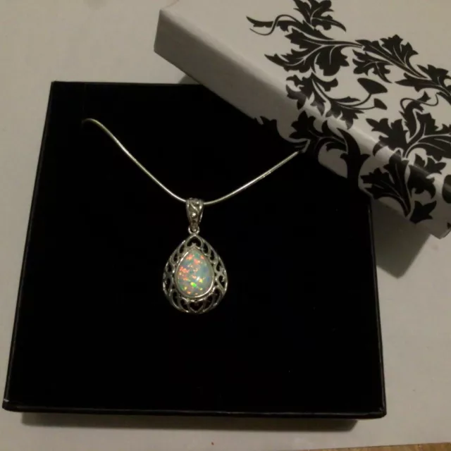 Collana Ciondolo Goccia Pera Traliccio Celtico Openwork Opale Bianco Opale