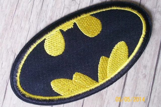 NEU BATMAN Aufbügler Bügelbild Bügelflicken Flicken Patch Aufnäher ca. 9,5 x 5cm