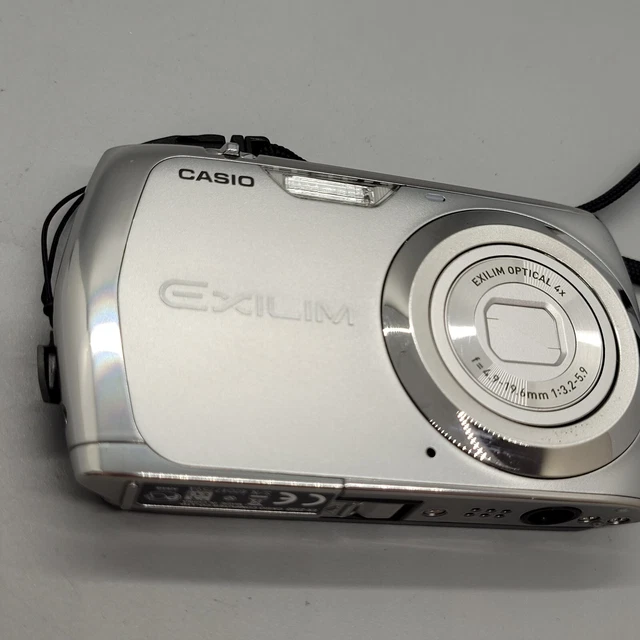 Casio Exilim EX-Z350 12,1 megapixel fotocamera digitale compatta argento testato 14