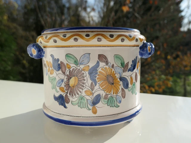 Cache pot ancien faience de Nevers signé Berard et Lucet