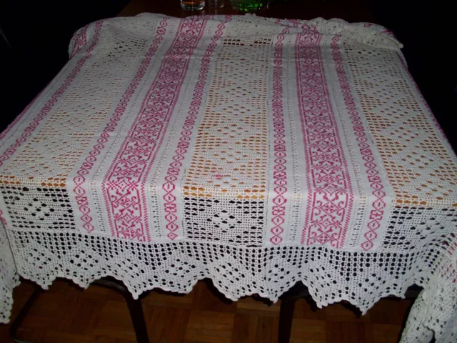 sehr alte wunderschöne Tischdecke Vintage  Handarbeit gehäkelt 190x178cm