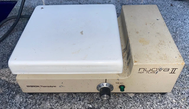 Sybron Thermolyne HP18325 Nuova II Hot Plate. Heats Up Quickly.
