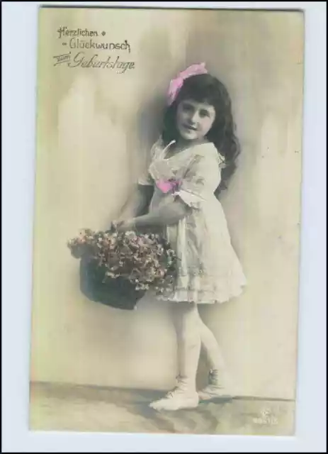 W7P96/ Geburtstag Mädchen mit Blumenkorb Foto AK 1918