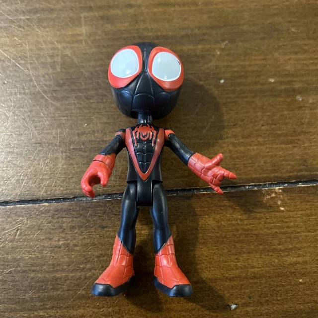 Hasbro Marvel Spidey – Miles Morales Action Figure 10 Cm Con Veicolo Techno-Racer Rotante