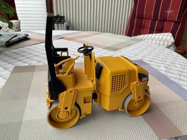 Bruder CAT-Tandem Vibrationswalze Traktor Spielzeugauto Walze Baustellenwalze