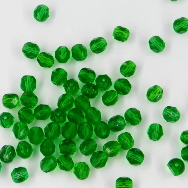F6 GR *** 30 perles à facettes verre de Bohême 6MM GREEN